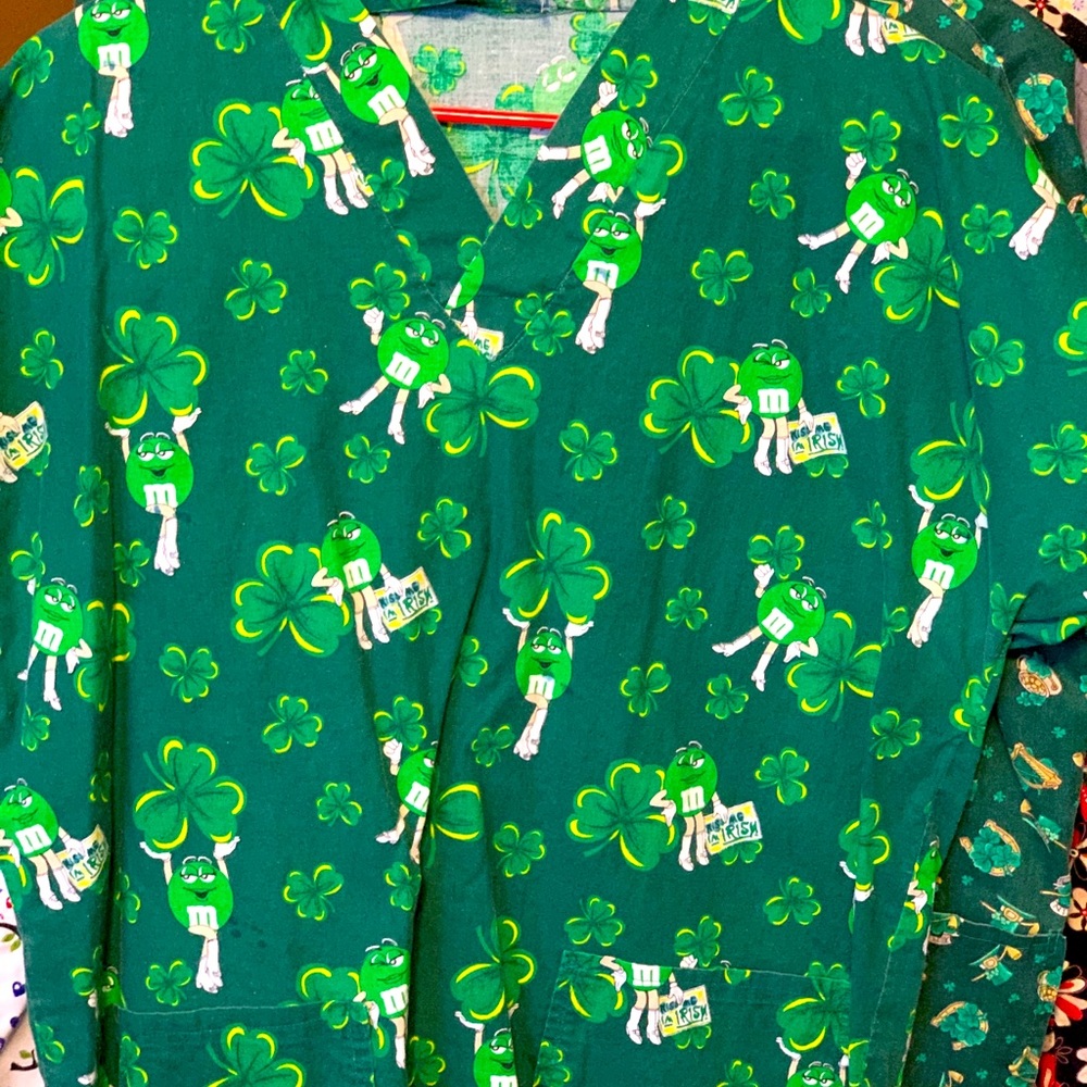 Scrub top